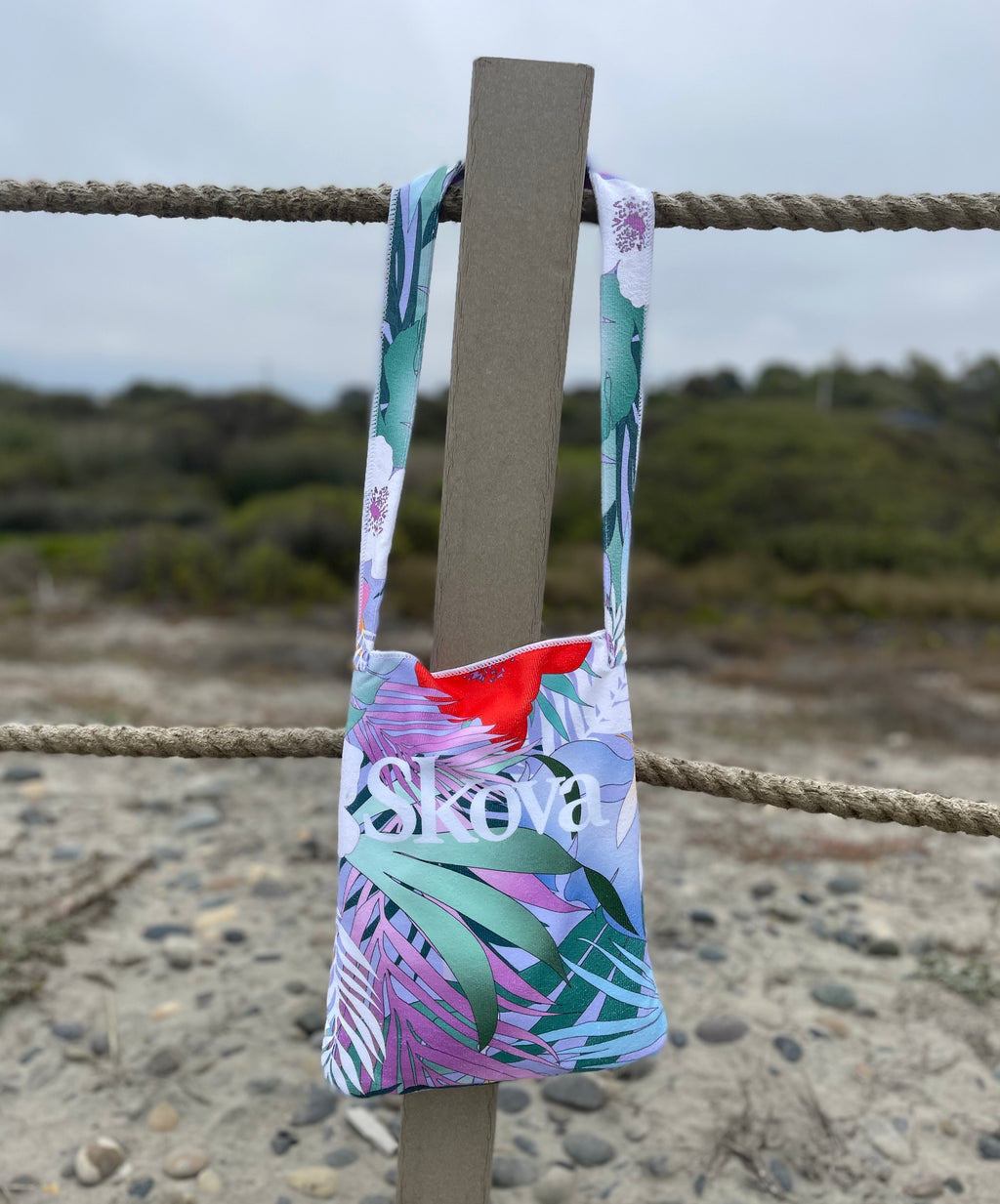 Neon Palm 2 in 1 Towel Bag